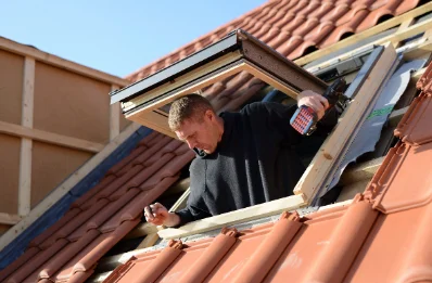 Pose de fenêtres de toit Velux à Villeneuve-la-Guyard